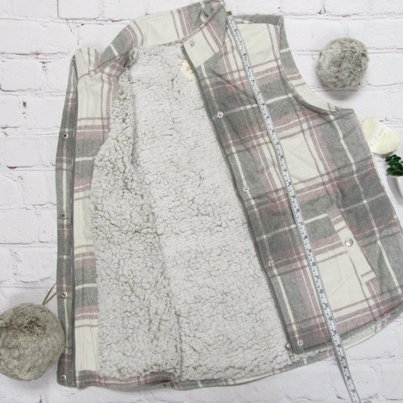 Altar'd State Alpine Plaid Puffer Vest (M)- NWT - Picture 5 of 10